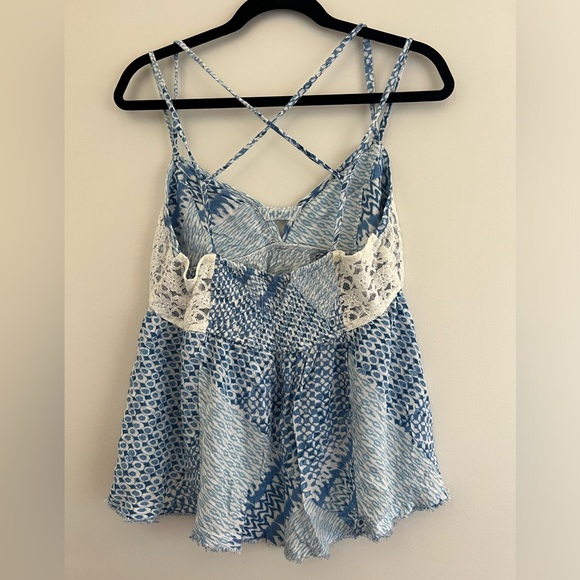 Lace Low High Strappy Tank Top - Picture 4 of 4